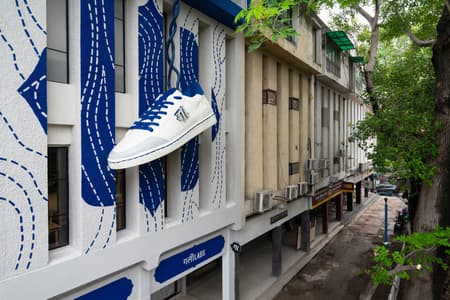 Gully Labs Sneaker Store